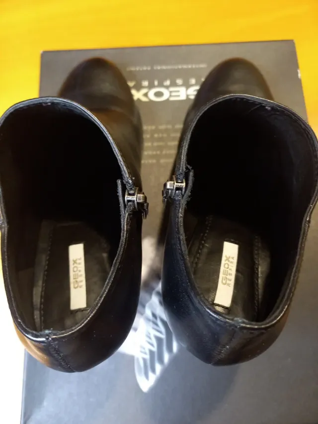 Stivaletti Geox neri in pelle