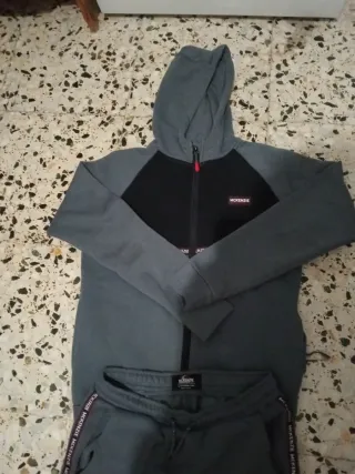 Chándal McKenzie Talla XS Gris y Negro