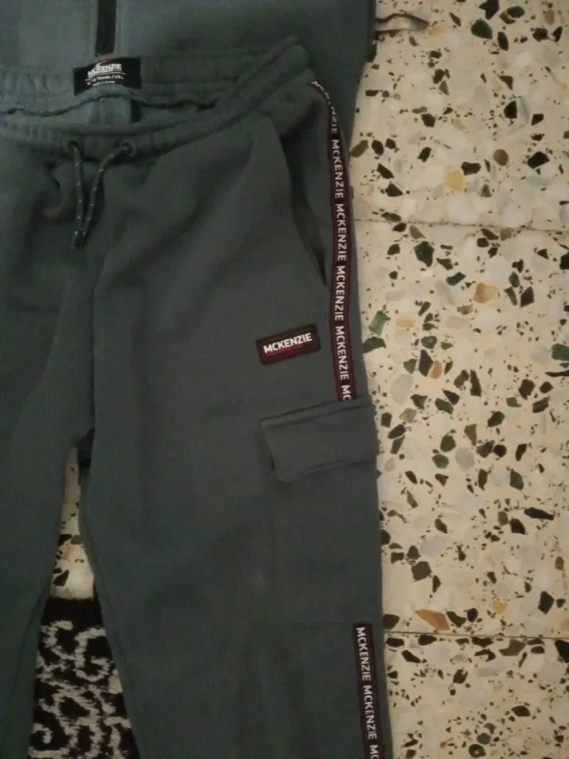 Chándal McKenzie Talla XS Gris y Negro