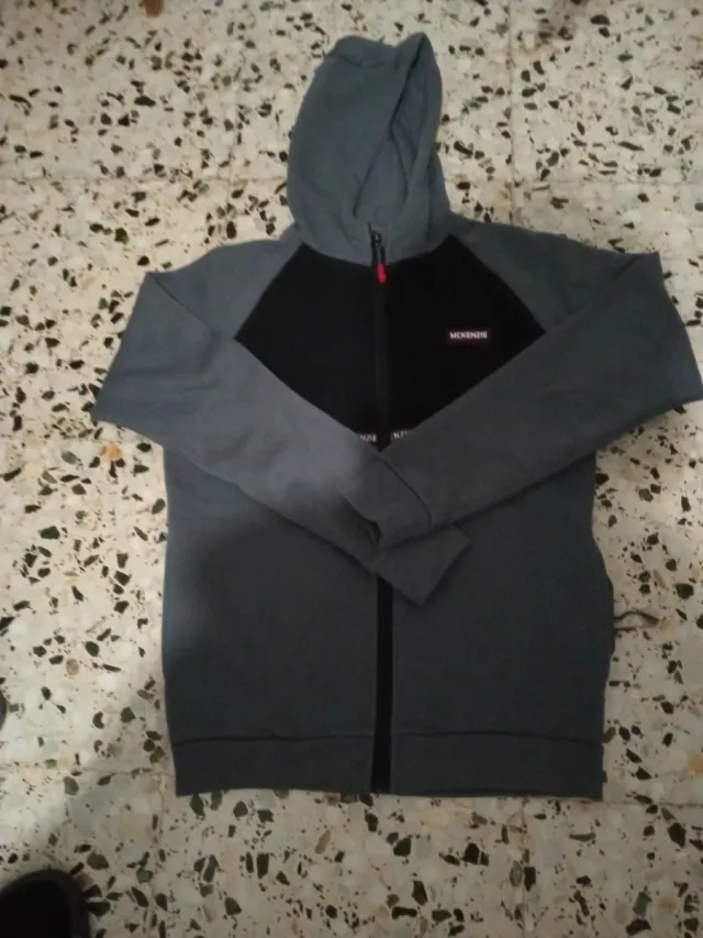 Chándal McKenzie Talla XS Gris y Negro