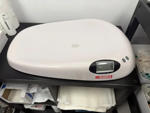 Báscula neonatal GIMA