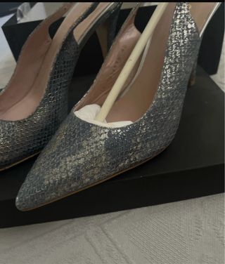 Salones LODI tacón destalonado azul y plateado