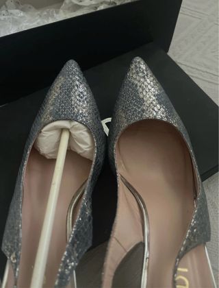 Salones LODI tacón destalonado azul y plateado