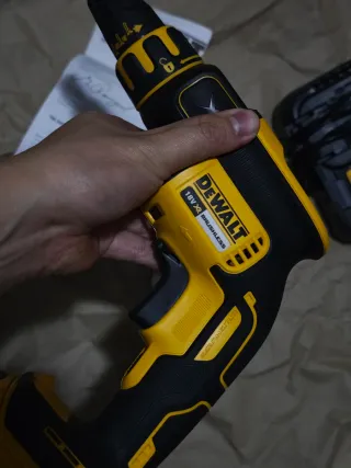 Taladro Dewalt DCF620
