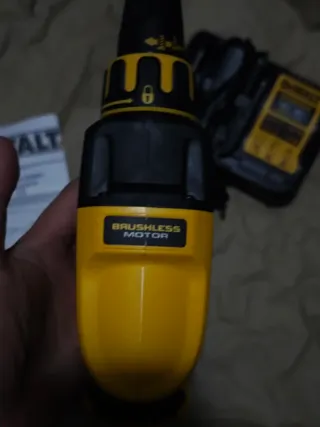 Taladro Dewalt DCF620