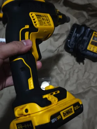 Taladro Dewalt DCF620