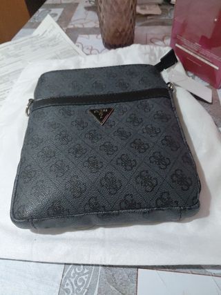 Riñonera Guess Blanca