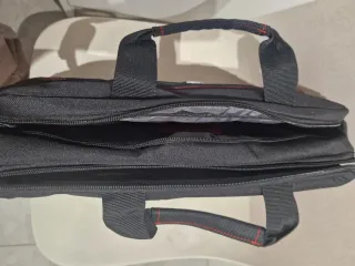 Maletín Ellehammer negro y rojo