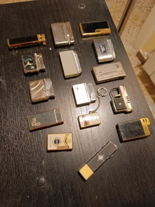 Collezione di accendini vintage