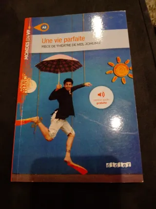 Mondes en VF - Une vie parfaite - Niv. A2 - Liv...