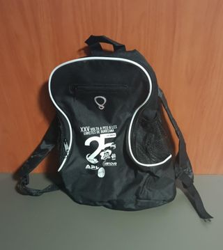 VENDO Mochila Negra XXV Volta a Peu