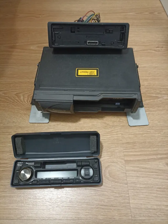 Radio cassette Coche Panasonic con Cargador CD