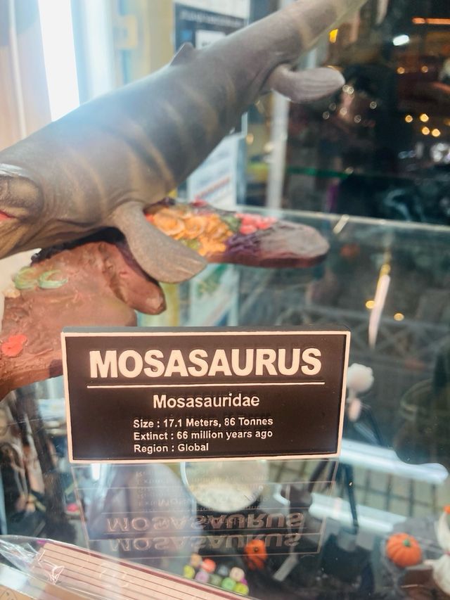 Estatua Mosasaurus DX 42cm