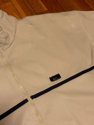 Chaqueta Nike Vintage Beige