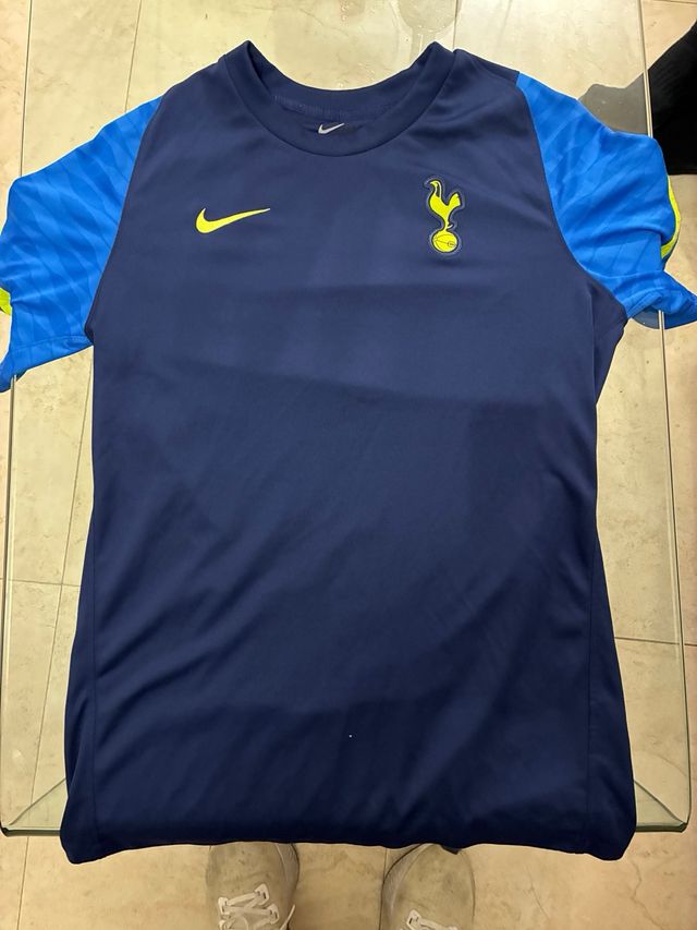 Camisetas Fútbol  Talla S originales todas