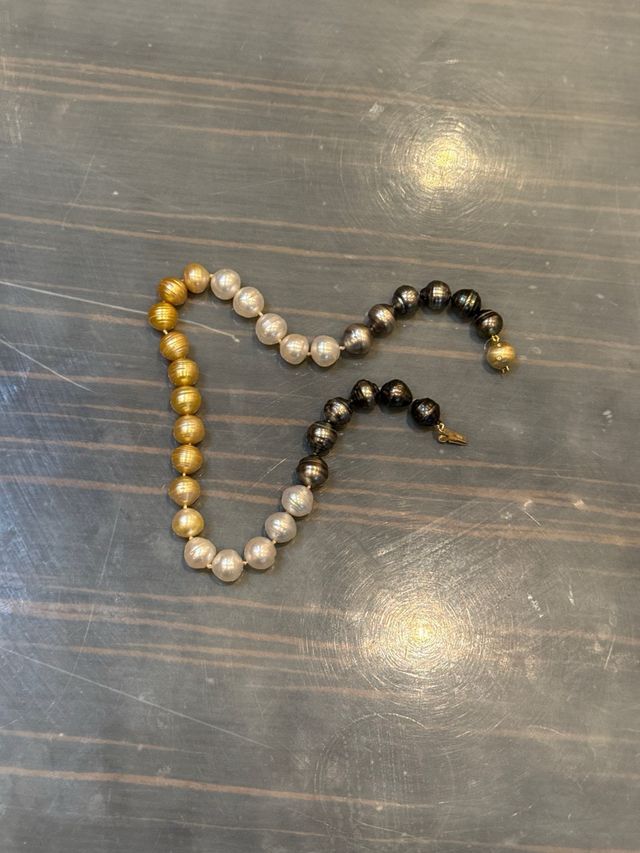 Collar de 3 perlas preciosas, oro y diamantes