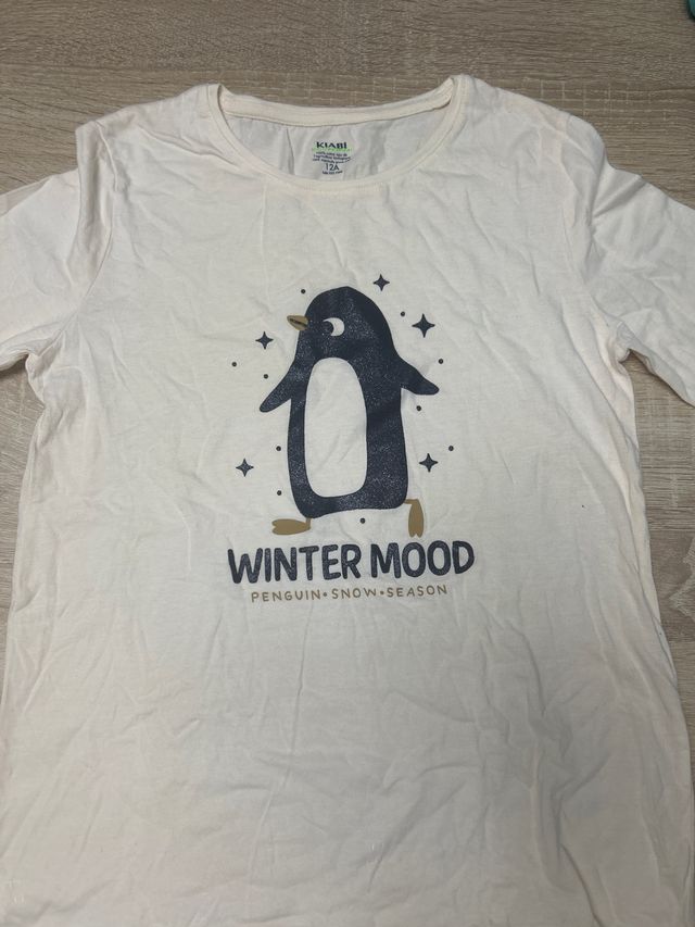 Camiseta Kiabi pingüino invierno talla 12A