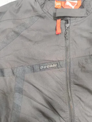 Chaqueta Ducati x Puma corta vientos