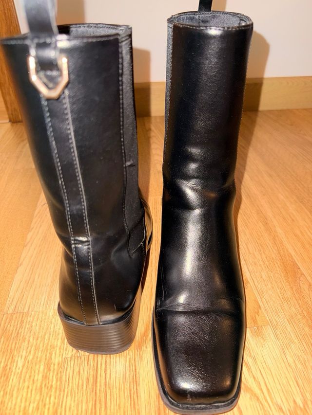 Botines negros piel