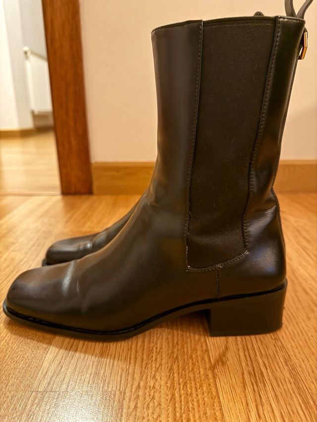Botines negros piel