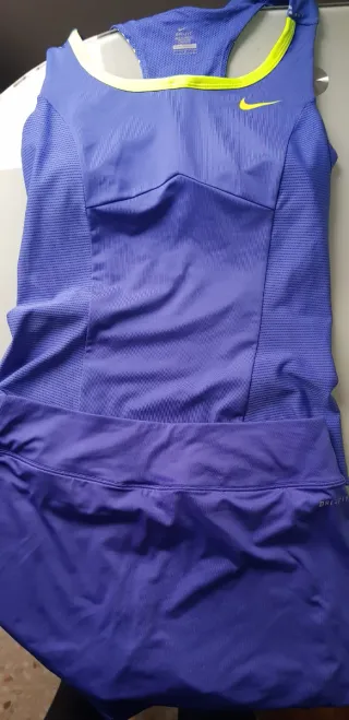 Conjunto Nike Falda y Camiseta Talla S