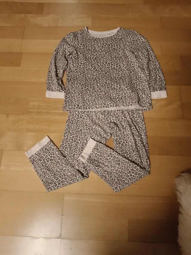 Conjunto pijama estampado leopardo