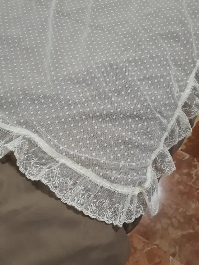 Manteletas huertana blaco roto