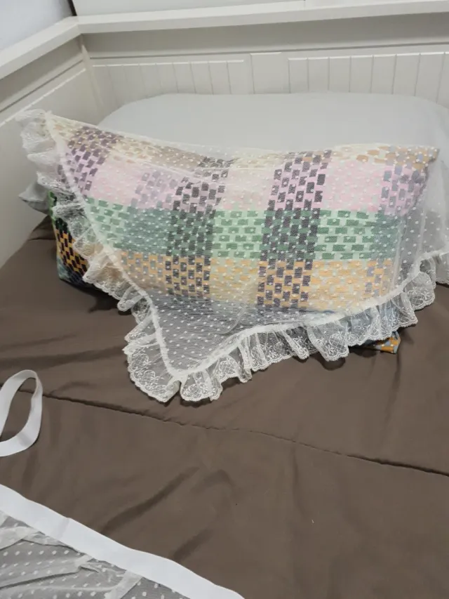 Manteletas huertana blaco roto