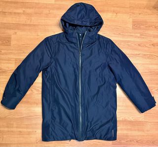 Chaquetón Parka azul marino con capucha de Mango