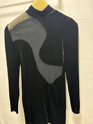 Vestido fiesta terciopelo y transparencias