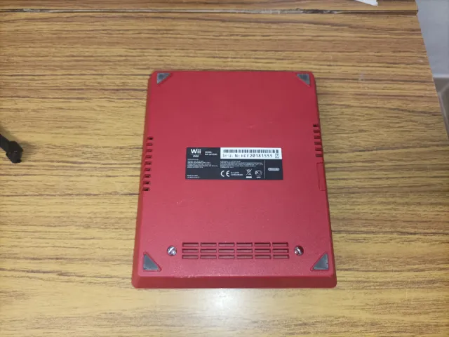 CONSOLA NINTENDO WII MINI ROJA