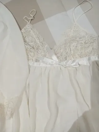 Camisón y bata lencera encaje