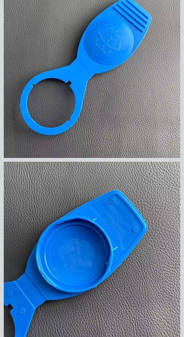 Tapa depósito limpiaparabrisas azul