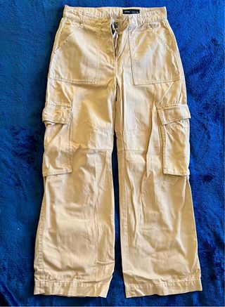 Pantalones cargo beige mujer