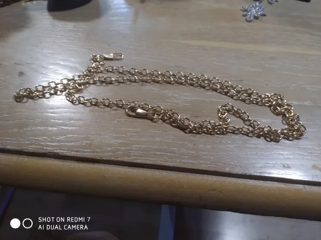 Cadena dorada bisutería 136 cm