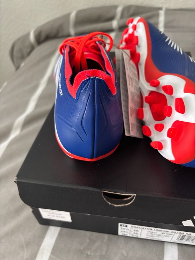 adidas predator AG - 44 2/3