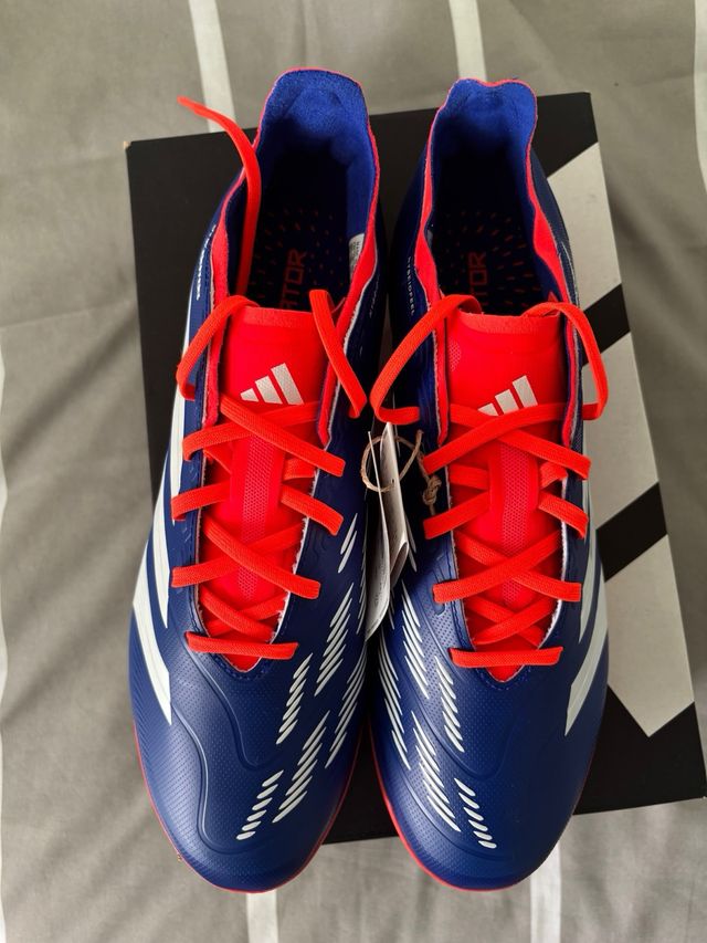adidas predator AG - 44 2/3