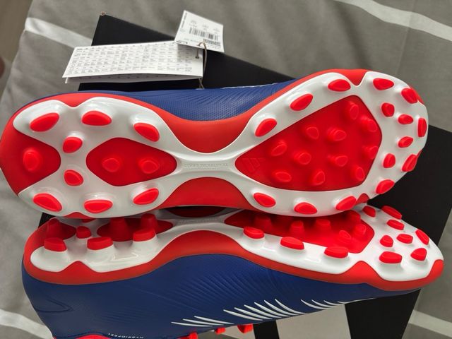 adidas predator AG - 44 2/3