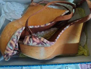 Sandalias de tacón multicolor