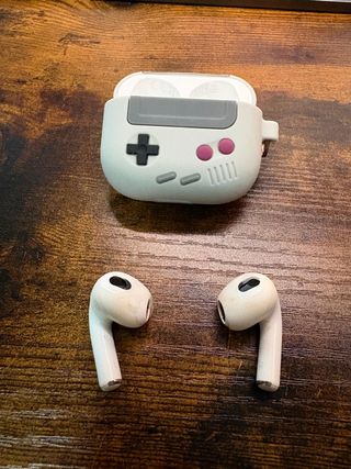 iPhone 8 64GB + AirPods 3ª Gen