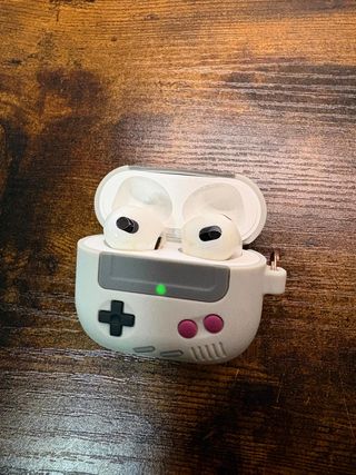 iPhone 8 64GB + AirPods 3ª Gen