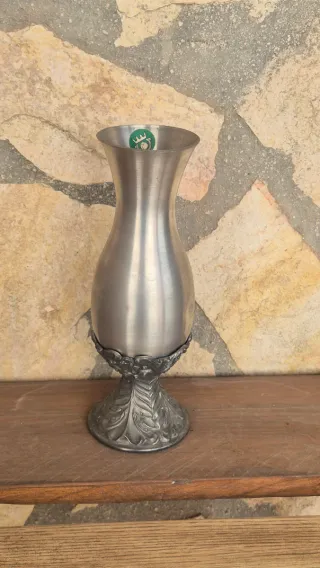 Vaso in peltro 95% decorato