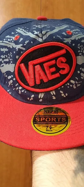 Gorra Vaes original broche strapback.