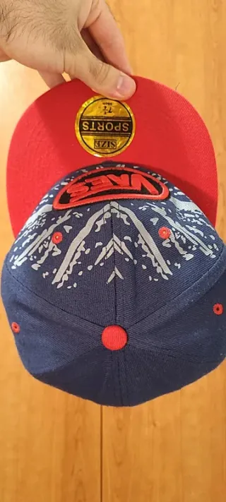 Gorra Vaes original broche strapback.