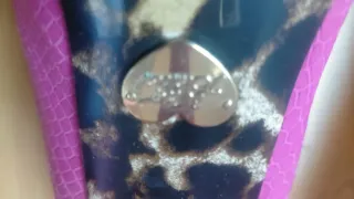 Botines rosas con estampado de serpiente