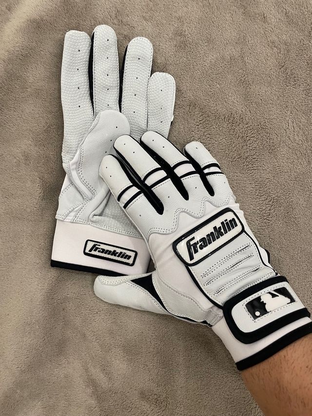 Guantes de Bateo Franklin Blancos y Negros