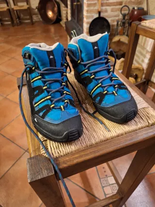 Botas montaña Quechua niño