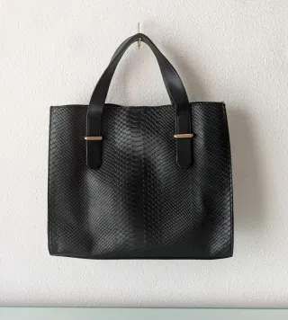 Bolso de mano negro