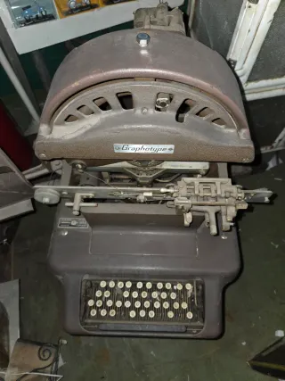 Antigua máquina Graphotype placas de soldados