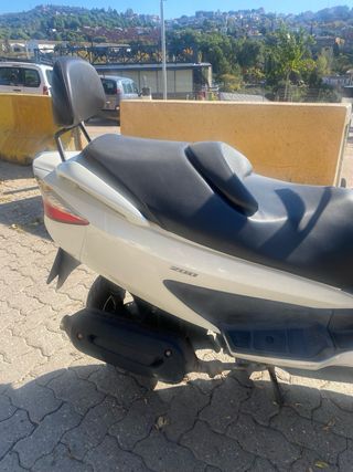 Suzuki Burgman 200 cc